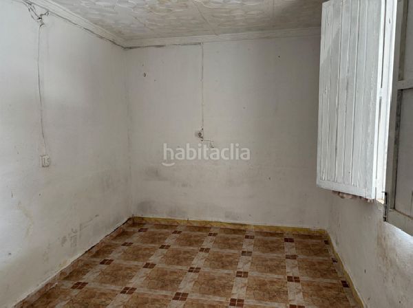 Foto 7108c985-f38c-4633-b8f9-467f668702b4. Casa aparellada a Cox