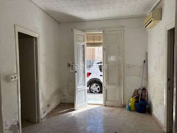 Foto ae5c0e23-0703-46df-b886-bd3218fe797d. Casa aparellada a Cox
