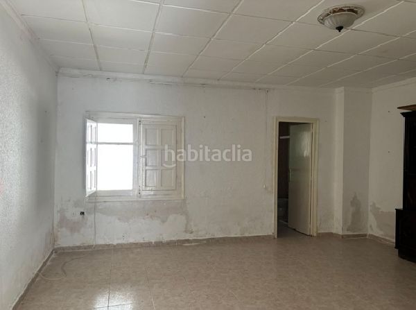 Foto c1bf4299-2225-4f5a-a11d-073013d411cd. Casa aparellada a Cox