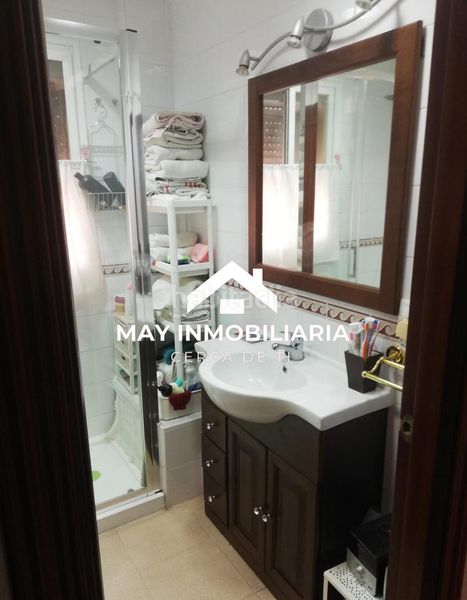 Foto 4864c996-947b-4629-802e-4fa0fbc3de33. Casa adossada a Puebla del Río (La)