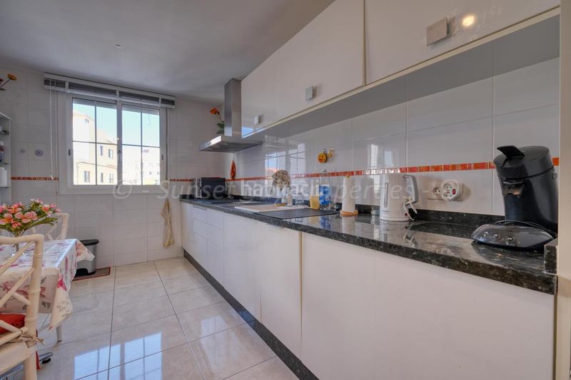 Foto 6d119860-2f93-4ddc-9fb7-1a6a20112e0e. Pis amb aparcament a Playa de San Juan Guía de Isora