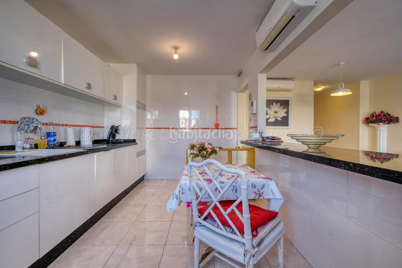 Foto 6f62a50c-598a-4742-bcd4-5b75bedde250. Pis amb aparcament a Playa de San Juan Guía de Isora