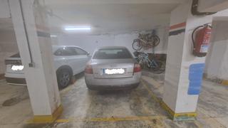 Parking coche en Antiguo