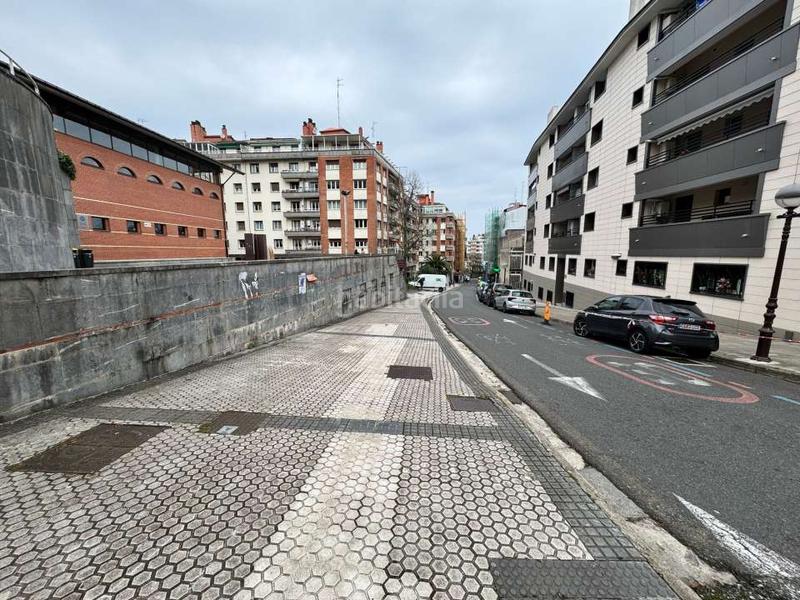 Foto f16d0e56-2e0b-4305-ad2f-263909ad5e83. Aparcament cotxe a Antiguo Donostia - San Sebastián