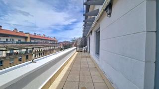 Location Appartement  Oihenart kalea