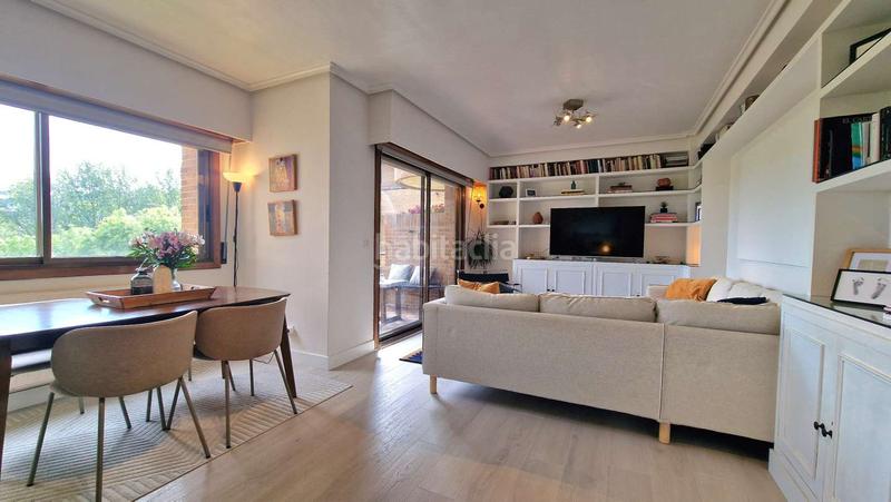 Foto 2d193fe4-5bc7-4085-b6db-ad6034ef2959. Piso en Aiete Donostia - San Sebastián