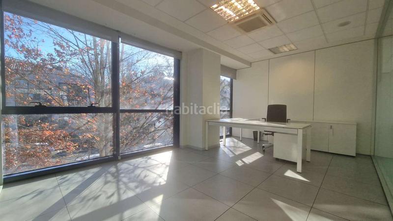 Foto f97f9b27-0f03-4583-804f-4f3ffdb19cbd. Büro mit heizung parking in Añorga - Zubieta - Atotxa Erreka Donostia - San Sebastián