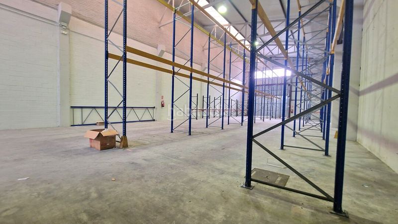 Foto 0803cb01-a2cc-475d-9c80-1f5271b24dc8. Location bâtiment à usage industriel dans Lezo