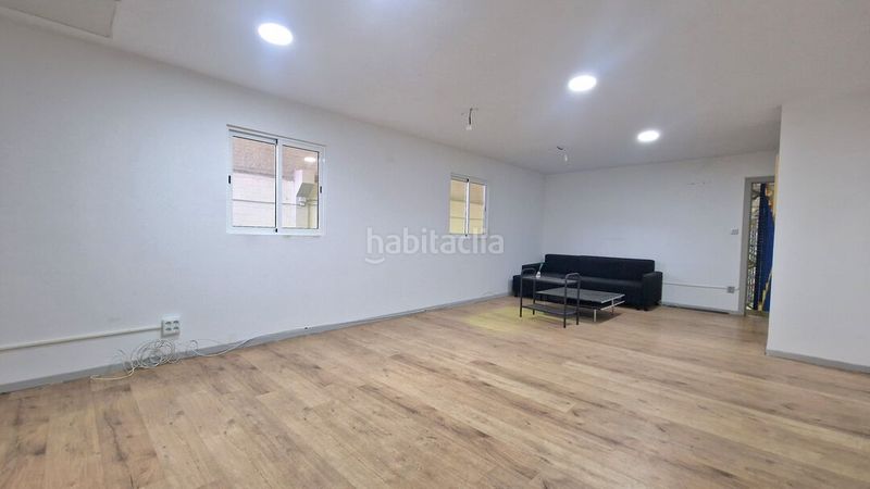 Foto 92fb3534-1043-40a4-bcdf-4aa00f06e28b. Location bâtiment à usage industriel dans Lezo