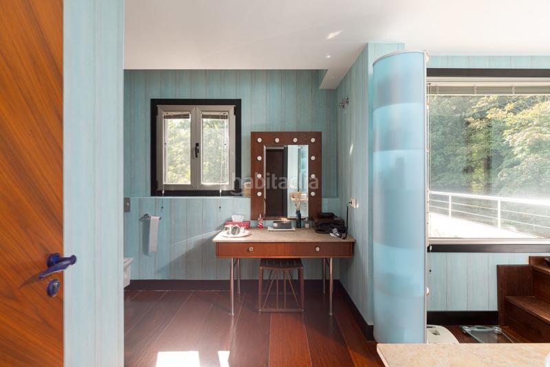 Foto 662bec3d-01f7-4791-b1a7-463d2fcda624. Casa bifamiliare con riscaldamento parcheggio piscina in Donostia - San Sebastián