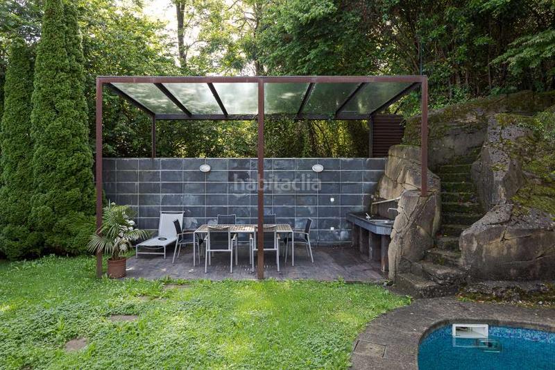 Foto 90a3fc61-e88a-42e9-9c0f-0d414b3d428c. Maison jumelée avec chauffage parking piscine dans Igeldo Donostia - San Sebastián