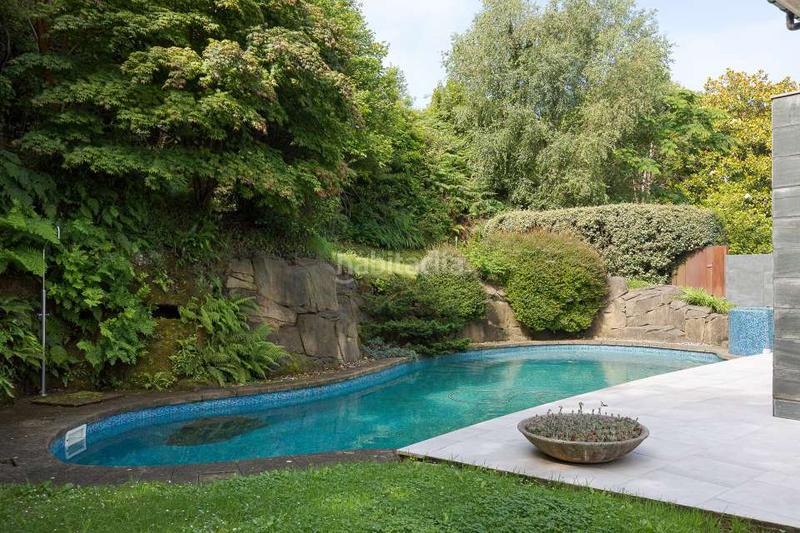Foto e69faade-49a6-4f9a-ba2b-191dde2f1a5e. Maison jumelée avec chauffage parking piscine dans Igeldo Donostia - San Sebastián