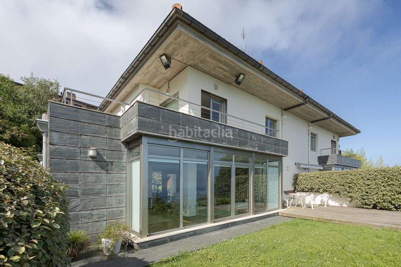 Foto 021b7b9e-ed94-40c1-a43f-9979b3fa3a4b. Towny house with heating parking pool in Igeldo Donostia - San Sebastián