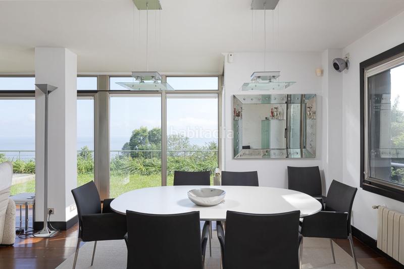 Foto 794d5384-bf93-4b9f-8d20-b0bfcc79c8b0. Towny house with heating parking pool in Igeldo Donostia - San Sebastián