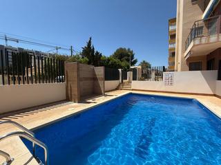 Appartement à Punta Prima. Se vende apartamento de dos habitaciones en el complejo cerrado