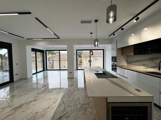 Casa a Los Balcones-Los Altos. Esta magnífica casa en construcción está ubicada en la prestigio
