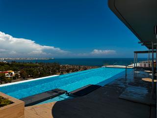 Piso en Punta Prima. Presentamos un acogedor y luminoso apartamento de tres habitacio