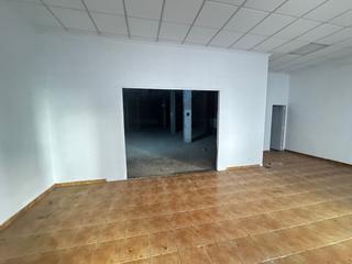 Local commercial à Zona Playa de los Locos. Ofrecemos una excelente oportunidad para tu negocio en la hermos