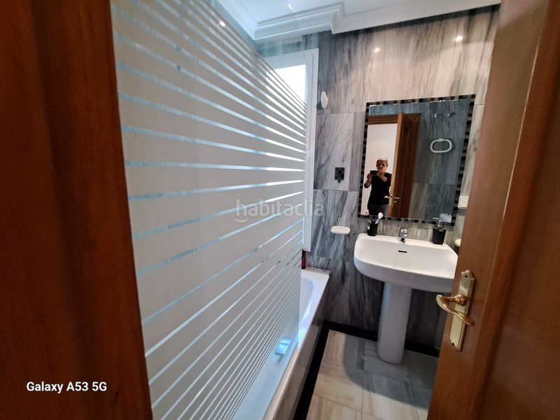 Foto cf09e79f-ada0-4b4d-9311-5dc72f56f511. Lloguer pis amb calefacció aparcament piscina a Playa Bajadilla - Puertos Marbella