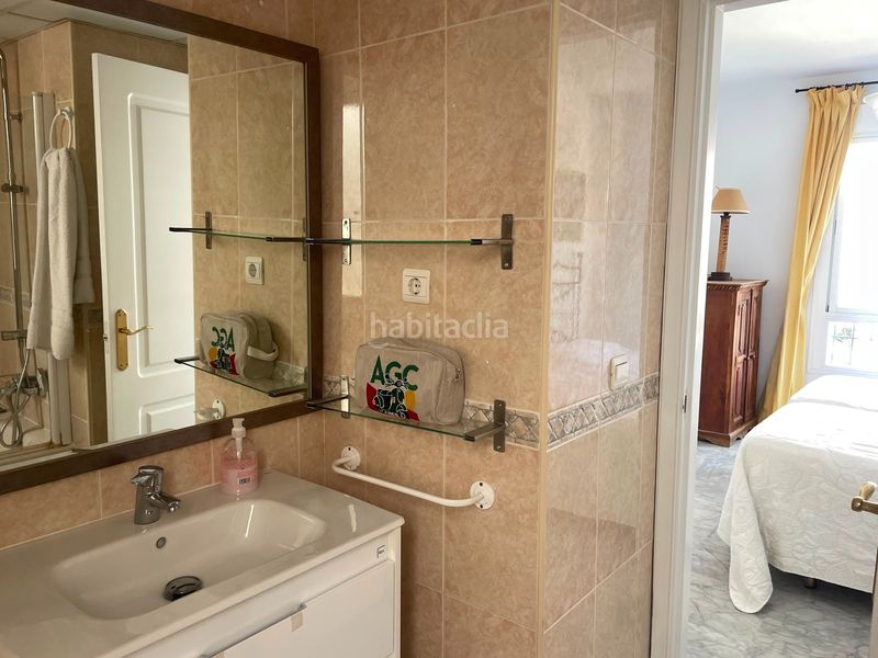 Foto 5de84a07-a9be-4910-a387-172276fb2e42. Lloguer pis amb calefacció piscina a Puerto Banús Marbella