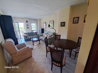Rent Apartment in Calle jacinto benavente 1. Alquiler verano 2026 piso 1 dorm piscina cerca playa,céntrico