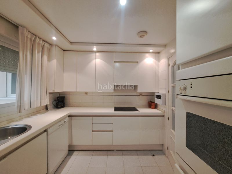 Foto 0c3a541d-6009-4a7c-b6be-2ae5f9aafa08. Rent flat with heating parking pool in Playa de la Fontanilla Marbella