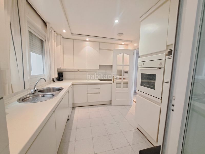Foto 3be41412-af8e-4d92-8a02-cfdc83b25cb4. Rent flat with heating parking pool in Playa de la Fontanilla Marbella