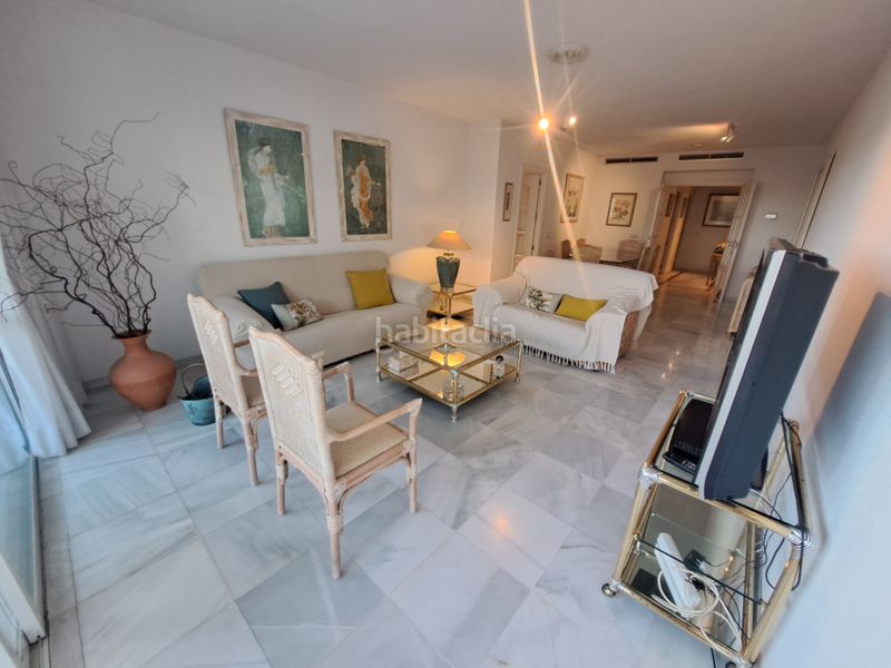 Foto 8530714c-79a5-4f7d-9895-abea5a4b8dc1. Rent flat with heating parking pool in Playa de la Fontanilla Marbella