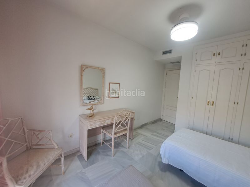 Foto f08f7e56-bf80-4df6-8b65-87c7477b55ad. Rent flat with heating parking pool in Playa de la Fontanilla Marbella
