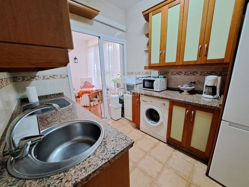 Foto a03149a1-9314-4183-8200-f06e9c596568. Lloguer pis a avenida arias maldonado 14 a Playa de la Fontanilla Marbella
