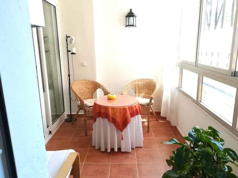 Foto e5e9a7a3-84a3-440b-b41a-14a597cb9d52. Lloguer pis a avenida arias maldonado 14 a Playa de la Fontanilla Marbella
