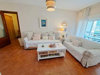 Flat in Calle Ramiro Campos Turmo 5
