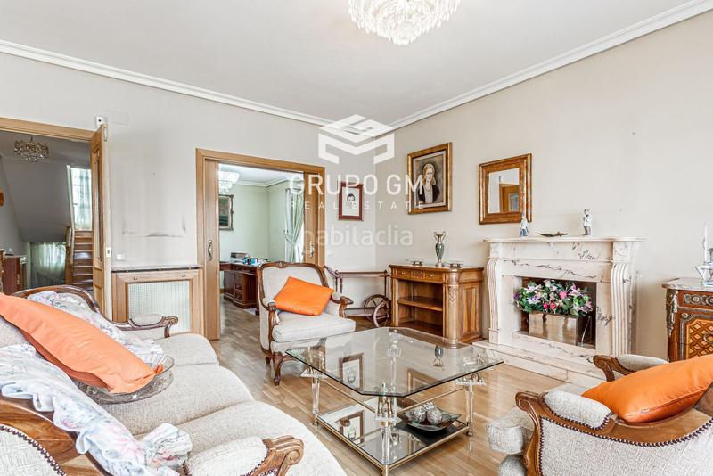 Foto 0ad7c8da-0e18-44e1-8388-03b307df7c16. Chalet con riscaldamento parcheggio in Somosaguas Pozuelo de Alarcón
