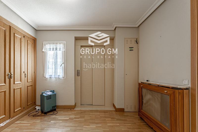 Foto 4a2761ec-1647-44bc-bac2-76d15aa6d80f. Chalet con riscaldamento parcheggio in Somosaguas Pozuelo de Alarcón