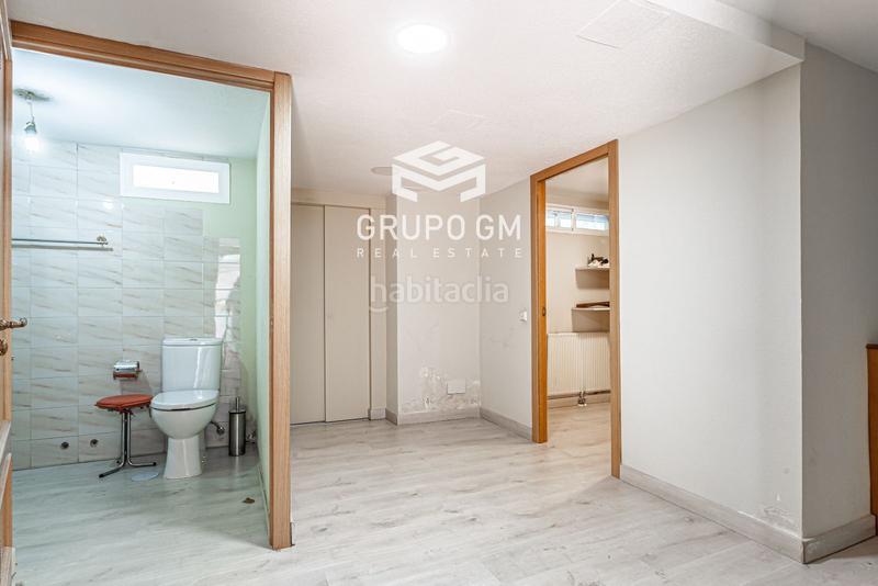 Foto 4aa95562-86b1-4f35-bb8d-f8fa7012fbfb. Chalet con riscaldamento parcheggio in Somosaguas Pozuelo de Alarcón