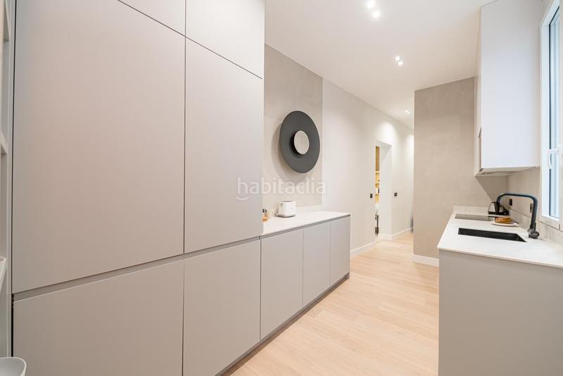 Foto bd9fdb7a-0b3e-4522-bbfa-404a0872e8a4. Appartement dans Sol Madrid