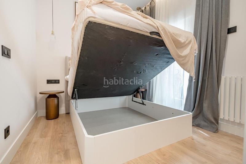 Foto d127b939-cab1-4614-81b7-f789a3954cf4. Piso  en venta en calle montera en Sol Madrid