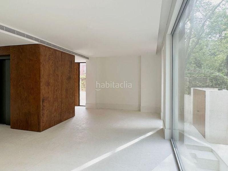 Foto 0b6c2fea-1059-4516-8684-9eab6fb17de9. Casa con parcheggio in Nueva España Madrid