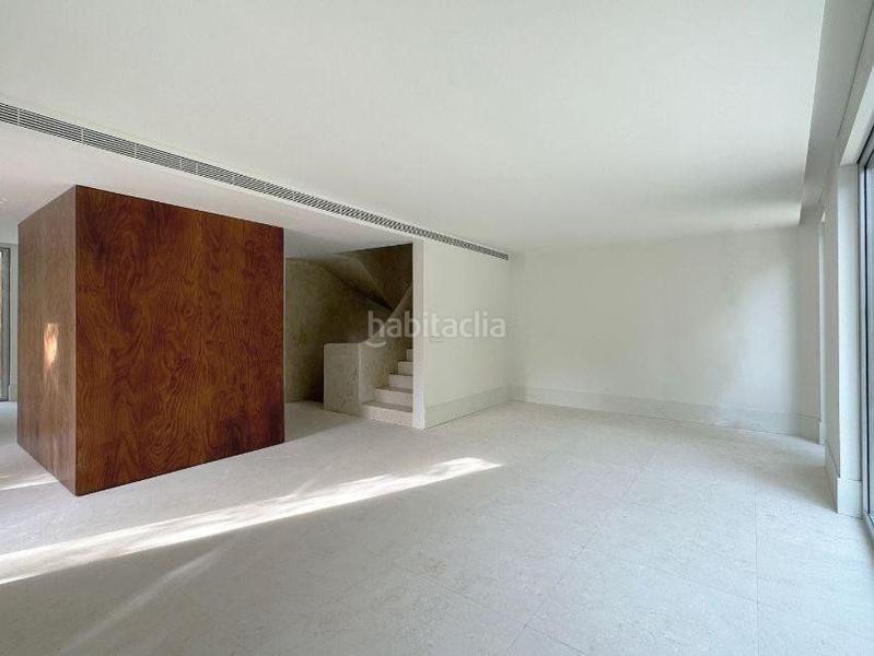 Foto 3b3bed13-83a2-4e07-8e18-9d4981edf143. Casa con parcheggio in Nueva España Madrid