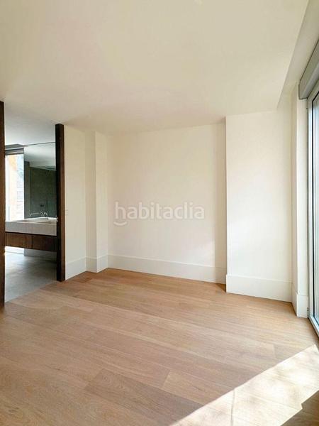Foto 57d20932-9d56-44c0-8a33-85752be55468. Casa con parcheggio in Nueva España Madrid