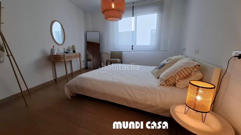 Foto b9fd3331-90ae-462f-9594-69f8d3a7f859. Apartamento  en venta , 2 dormitorios. en Boiro