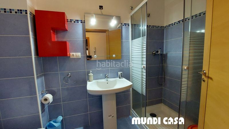Foto f96701f3-07c5-464a-86fb-df46ad0689e4. Apartament amb calefacció aparcament a Boiro
