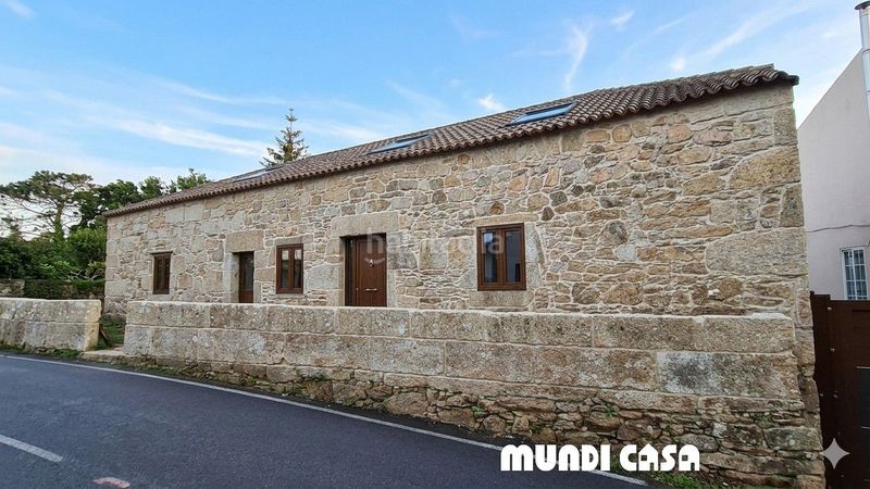 Foto 832b1e66-ba9c-4b93-88a0-6bb590743b2a. Casa  en venta . en Artes Ribeira