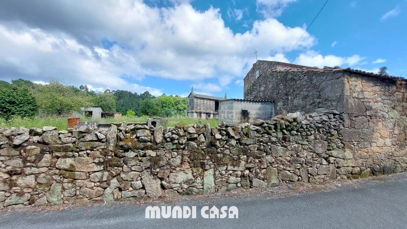 Foto 304fa1e4-4bfb-4fe9-a38f-800c34a1f48b. Casa  en venta , 3 dormitorios. en Boiro
