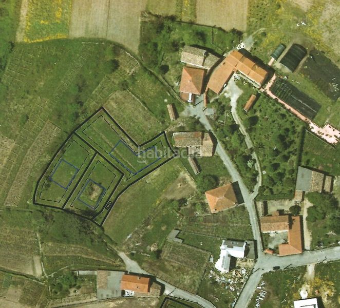 Foto 6e851594-6ebd-45d1-b572-c84b63a74052. Terreny residencial a Boiro