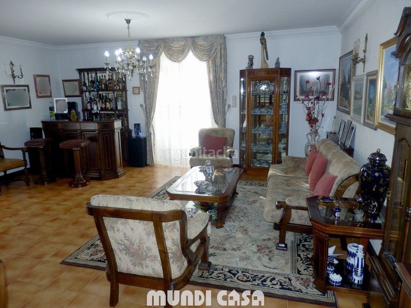 Foto f8615bf1-766a-4878-8d56-0425fd1c9898. Masia amb calefacció aparcament a Padrón