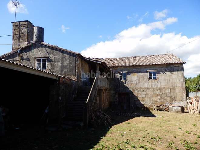 Foto d40832f2-ec38-4be6-9412-cb1fb67876a7. Masia a Boiro
