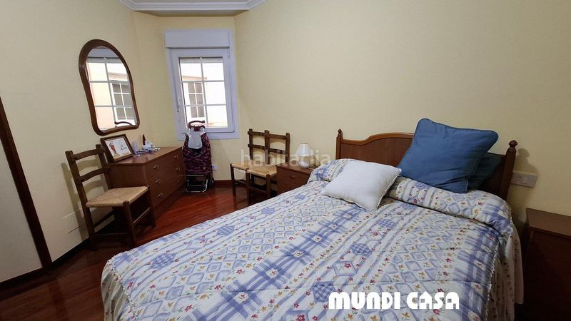 Foto 56f519cf-b515-4434-94ea-2f3c7e54b88f. Piso  en venta , 3 dormitorios. en Boiro