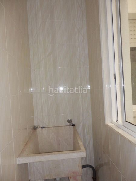 Foto 2ab60b99-baca-4210-99e1-1846ba47e5ab. Lloguer pis amb aparcament a Boiro
