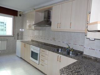 Lloguer Pis  Robustiano perez  del rio. Piso en alquiler en boiro, 3 dormitorios.